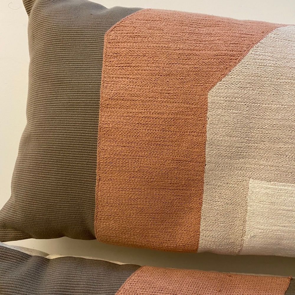 Pillows - Picture 5 of 8
